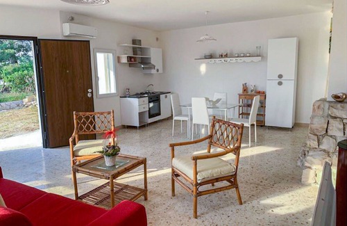 Matino Apartment | Nice apartment for 4 guests with WIFI, A/C, TV, patio and pets allowed