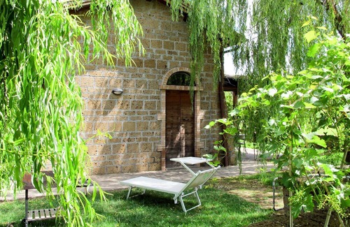 Montefiascone Villa | Nice apartment in villa for 8 people with WIFI, pool, TV, patio, pets allowed and panoramic view