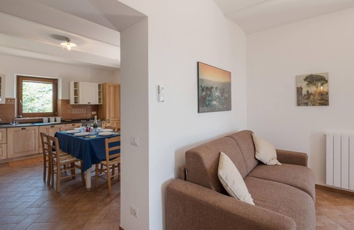 Avigliano Umbrio Apartment | Nice apartment in Avigliano Umbro