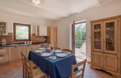 Avigliano Umbrio Apartment | Nice apartment in Avigliano Umbro