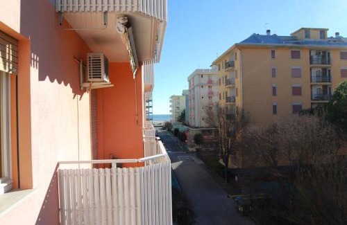 Bibione Lido dei Pini Apartment | One-bedroom flat with balcony and AC