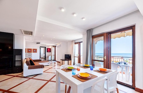 Lu Bagnu Apartment | PENTHOUSE WHITH SEA VIEW IN CASTELSARDO
