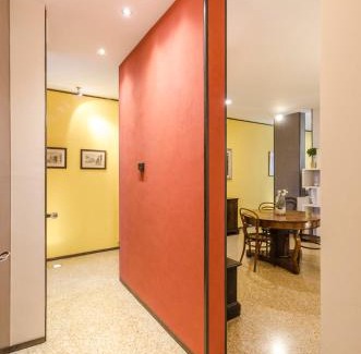 Historic Center Apartment | Piazza Maggiore Suite