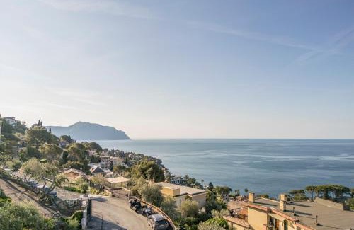 Pieve Ligure Apartment | Pieve Ligure Seaside View, Wifi
