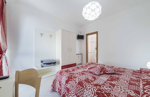 San Lazzaro Cabin | Poppy with en-suite bathroom - hiking Amalfi coast - Path of Gods