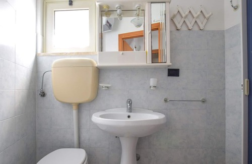 Le Castella Apartment | Practical vacation apartment just a few steps from the beach, in the heart of Le Castella.