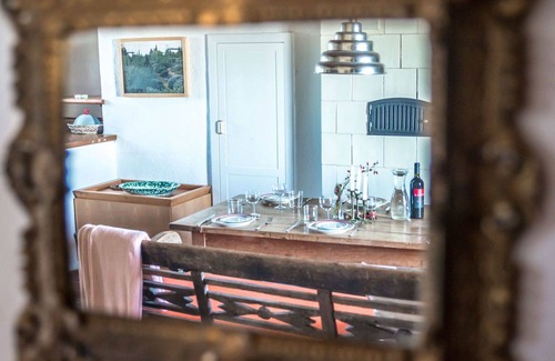 Monte Antico Villa | Private Villa with A/C, WIFI, private pool, TV, patio, pets allowed, panoramic view, parking