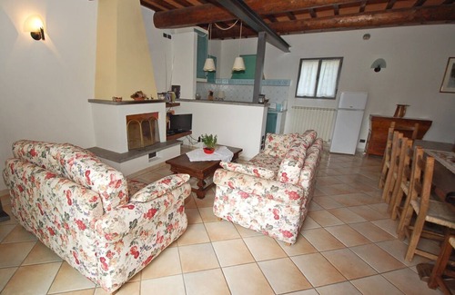 Terranuova Bracciolini Villa | Private villa for 4 with a pool, A/C and tennis court
