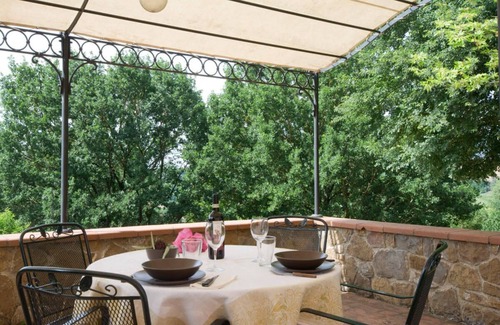 Terranuova Bracciolini Villa | Private villa for 4 with a pool, A/C and tennis court