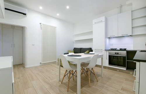 Province of Bologna Apartment | Queen Home Nicolle - One Bedroom Apartment, Sleeps 4