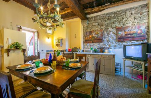 Lesa Villa | Residenza Il Glicine di Lesa - Happy Rentals