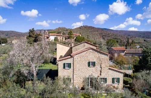 San Pietro a Cegliolo Villa | Romantic Retreat with Pool