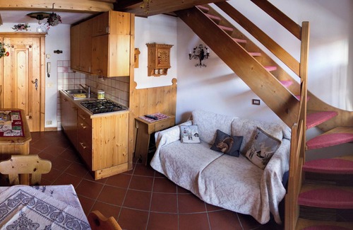 Cortina d'Ampezzo Apartment | Romantic Suite Cristallo - sunny, Wi-Fi, balcony, parking space, bus 130mt away