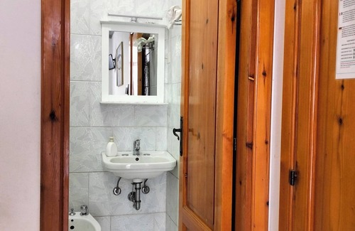 Lipari Historic Centre Apartment | single room with ceiling fan