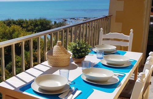 Caucana-finaiti-casuzze-finaiti Nord Apartment | Sitting on the beach