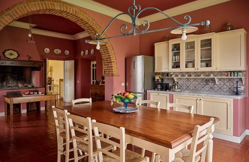 Cerreto Guidi Villa | Stunning private villa for 12 people with private pool, A/C, WIFI, patio and panoramic view
