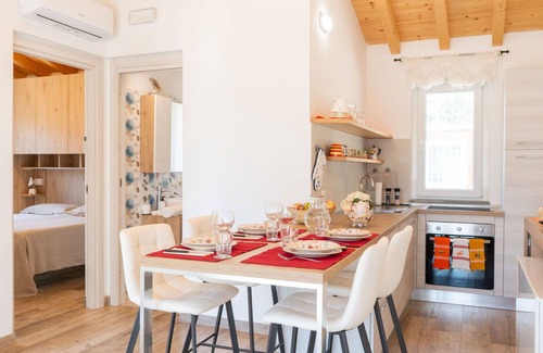 Vetralla House | Stunning private villa for 3 guests with A/C, pool, WIFI, TV, pets allowed and panoramic view