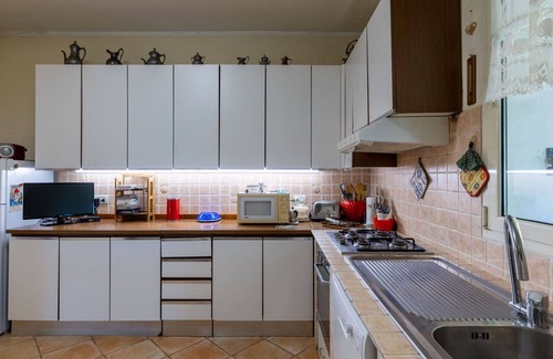 Artallo Villa | Stunning private villa for 5 guests with A/C, WIFI, TV, patio and panoramic view