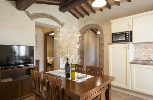 Giugnano Villa | Stunning villa for 4 guests with A/C, WIFI, pool, TV and panoramic view