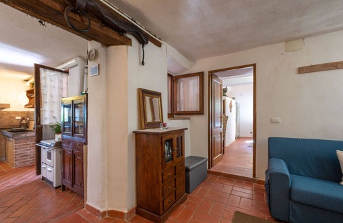 Massa Marittima House | Stunning villa for 11 people with private pool, WIFI, TV, terrace and pets allowed