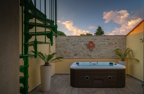 San Venanzo Villa | The Nucci Mill Case