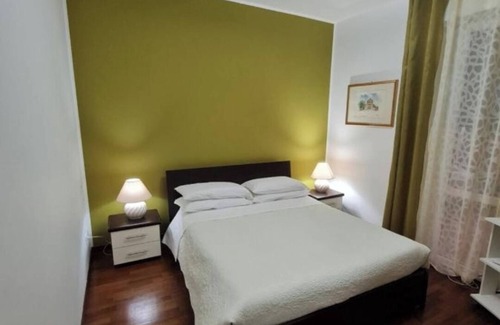 Historic Center Apartment | Two-bedroom apartment with terrace in the heart of Bologna.