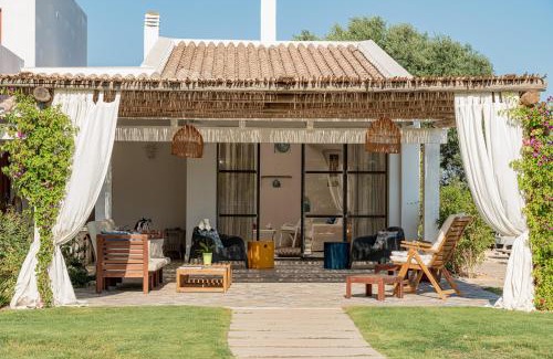 Nora Villa | Villa Angelica with private access to beach