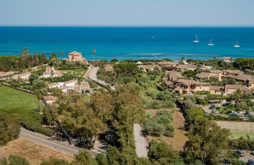 Nora Villa | Villa Angelica with private access to beach