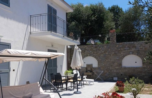 Perdifumo Villa | Villa between olive groves and the sea