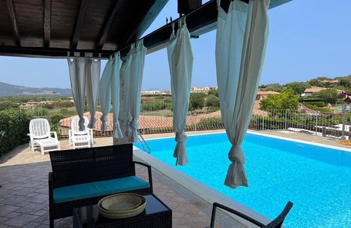 Tanaunella Villa | Villa Crilu Sardinia, cozy, with sea view, swimming pool and private parking space