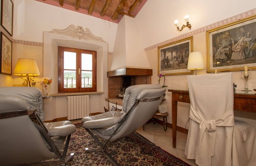 Poggibonsi Apartment | Villa Mocarello - the Holm Oak -