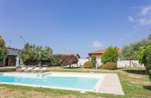 Divignano House | Villa near Milan with swimming pool