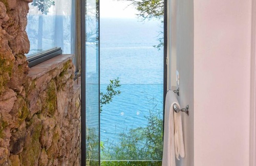 Maiori Villa | VILLA SARACENA - Six Bedroom Villa, Sleeps 12