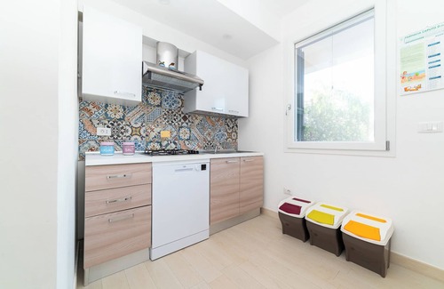 Torre Santa Sabina House | Villetta Annamaria 50 meters from beach + parking space