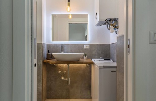 Province of Bologna Apartment | We are located on the ground floor of a building with an independent entrance.Open space studio of 37 square meters of space, comfortably accommodates 2 people.The apartment is located 5 minutes by car from the Renato dall'Ara stadium.Zaragoza district,