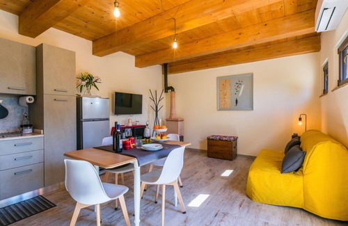 Castel San Gimignano House | Wonderful private villa for 4 guests with WIFI, A/C, TV, patio and panoramic view