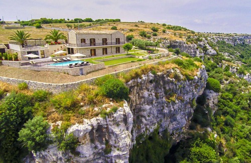 Cannizzara Villa | Wonderful private villa for 16 guests with A/C, private pool, WIFI, hot tub, TV and patio