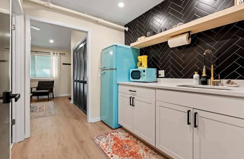 Atlantic Beach Apartment | 1 Block from AB Town Center: The Coquina House 4