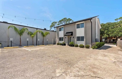 Atlantic Beach Apartment | 1 Block from AB Town Center: The Coquina House 4