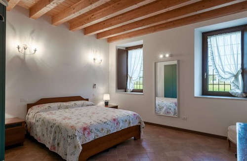 Pralboino Other | 1) Cozy One-Bedroom Apartment in Agriturismo with Queen Bed and Sofa Bed