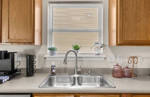 Georgetown House | 1 Exit to Horse Park/King Bed/Fenced Yard/