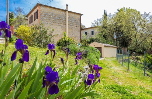 Montefollonico Other | 100 m² Accommodation ∙ 3 bedrooms ∙ 5 guests