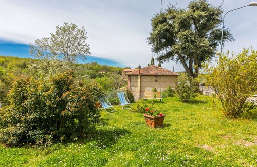 Montefollonico Other | 100 m² Accommodation ∙ 3 bedrooms ∙ 5 guests