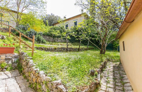 Montefollonico Other | 100 m² Accommodation ∙ 3 bedrooms ∙ 5 guests