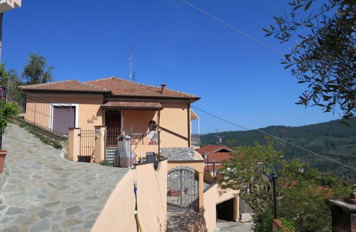 Pietrabruna Apartment | 100 m² Apartment ∙ 3 bedrooms ∙ 5 guests