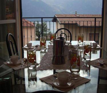Lovere Apartment | 100 m² Apartment ∙ 2 bedrooms ∙ 7 guests