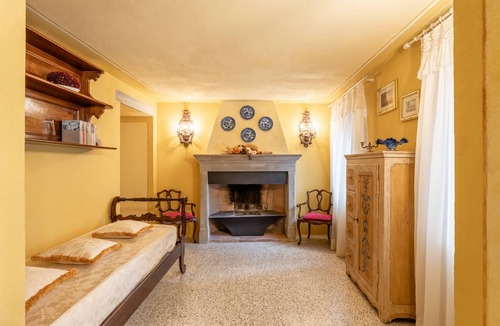 Molazzana Apartment | 100 m² Apartment ∙ 2 bedrooms ∙ 5 guests