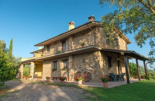 Montefiascone House | 100 m² Farmhouse ∙ 9 guests