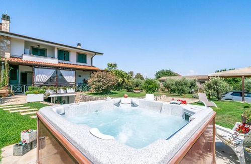 Sabaudia House | 100 m² Maisonette ∙ 2 bedrooms ∙ 6 guests