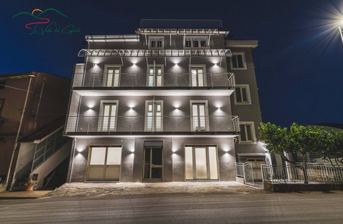 Licusati Apartment | (101) Double Room with Private Bathroom - Room Rentals in Licusati (SA)